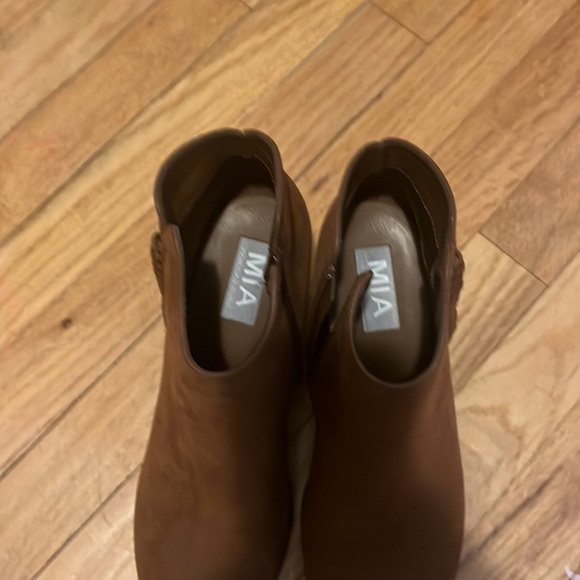 Mia boots - Picture 4 of 4